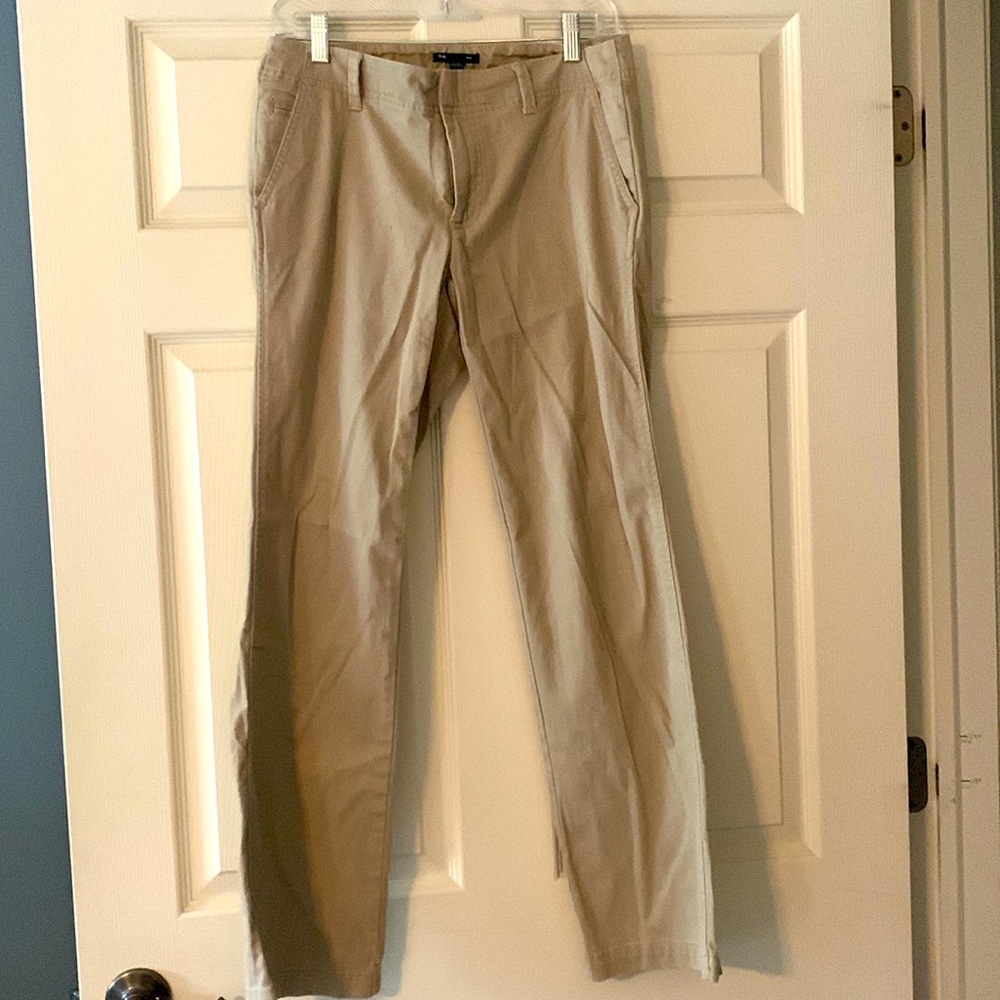 Ankle cut Gap khakis
